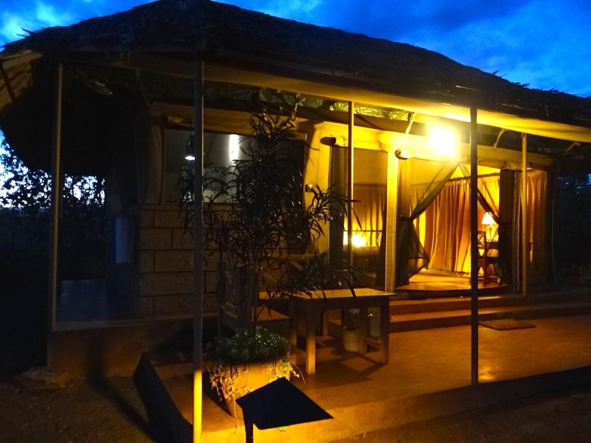 Hotel Ikweta Safari Camp Maua Esterno foto