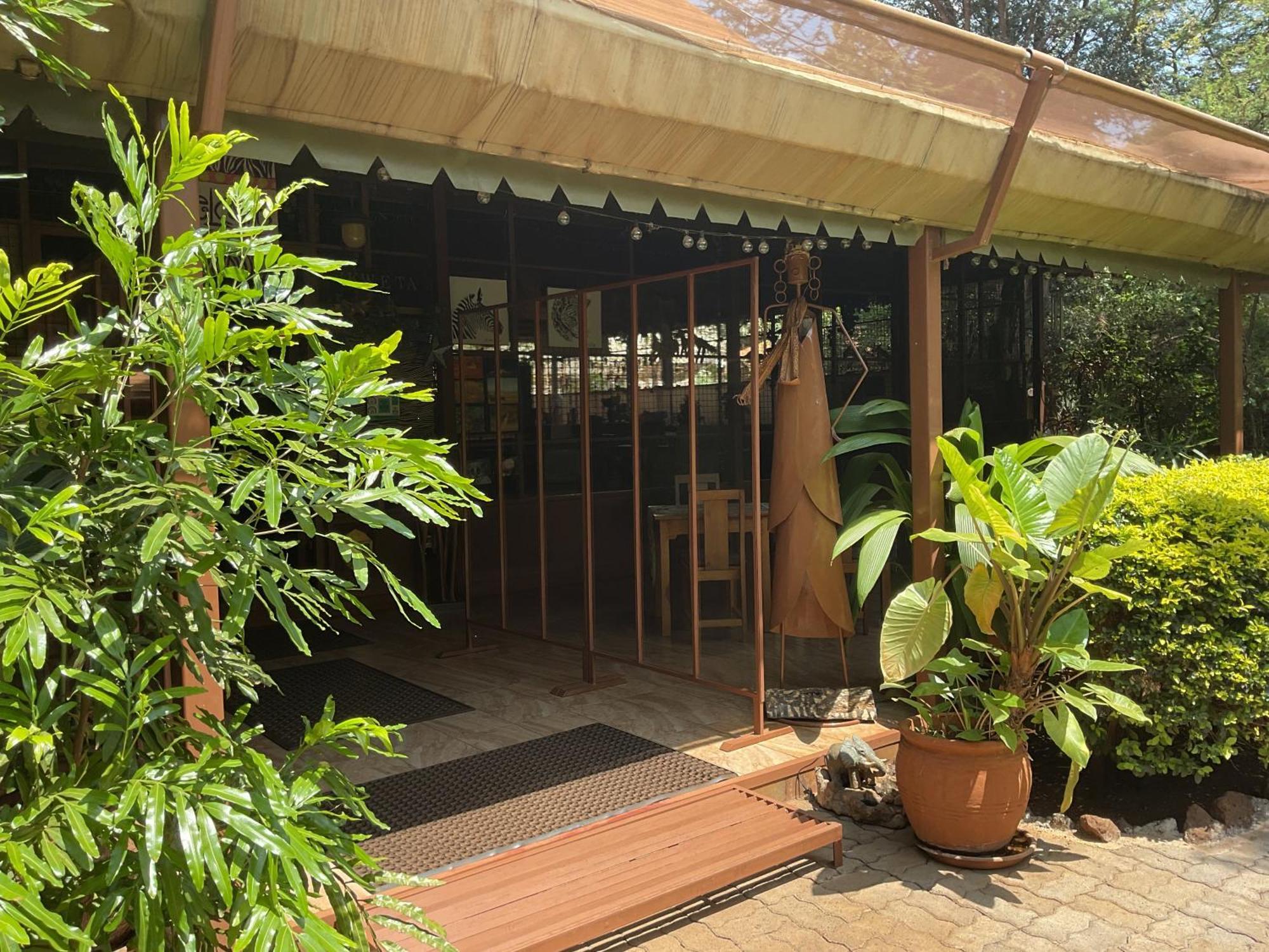 Hotel Ikweta Safari Camp Maua Esterno foto