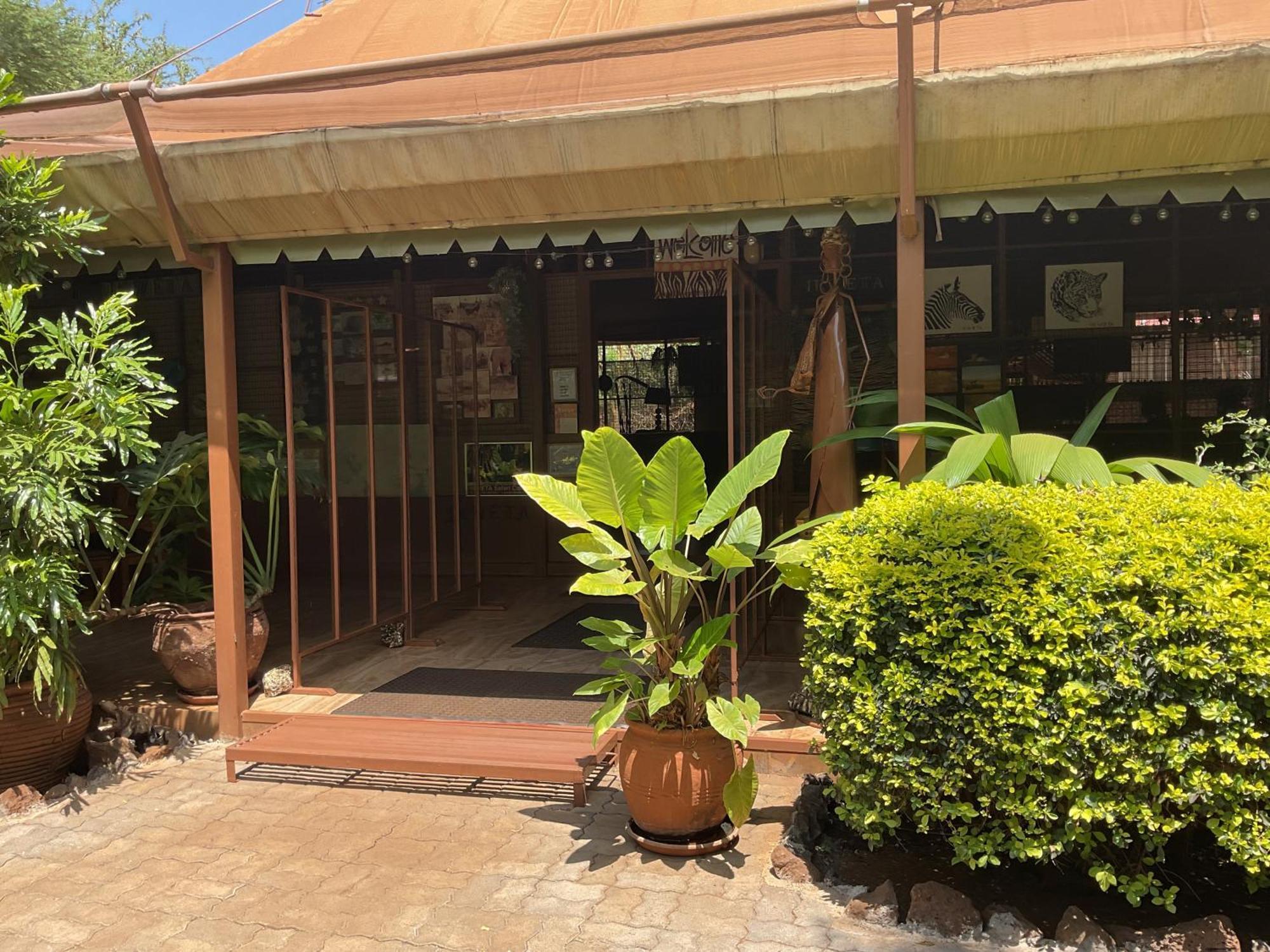 Hotel Ikweta Safari Camp Maua Esterno foto