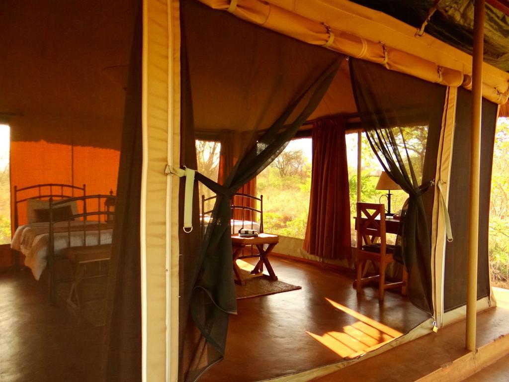Hotel Ikweta Safari Camp Maua Esterno foto